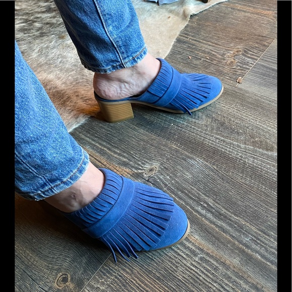 Clogs - Picture 6 of 7